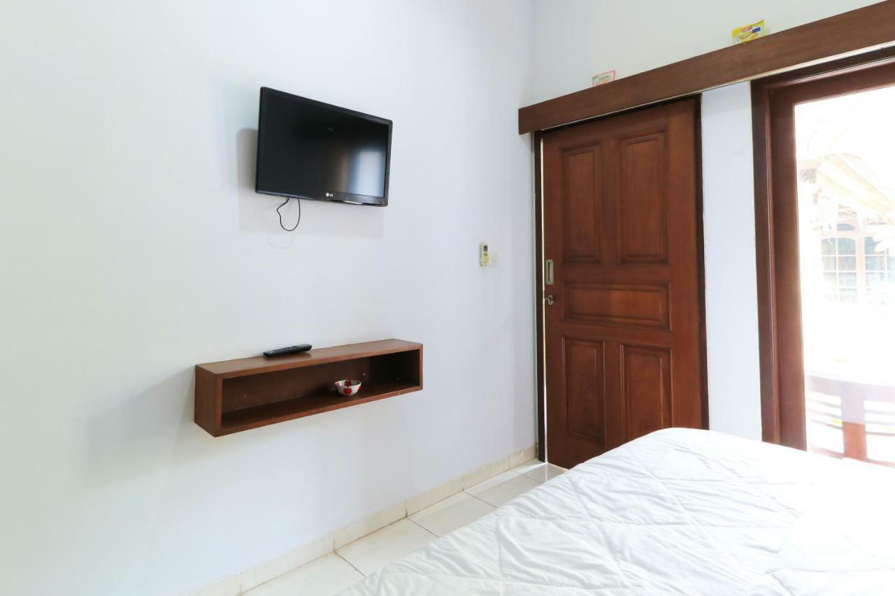 Puri Jayaraja Guest House Kuta Lombok Exterior foto