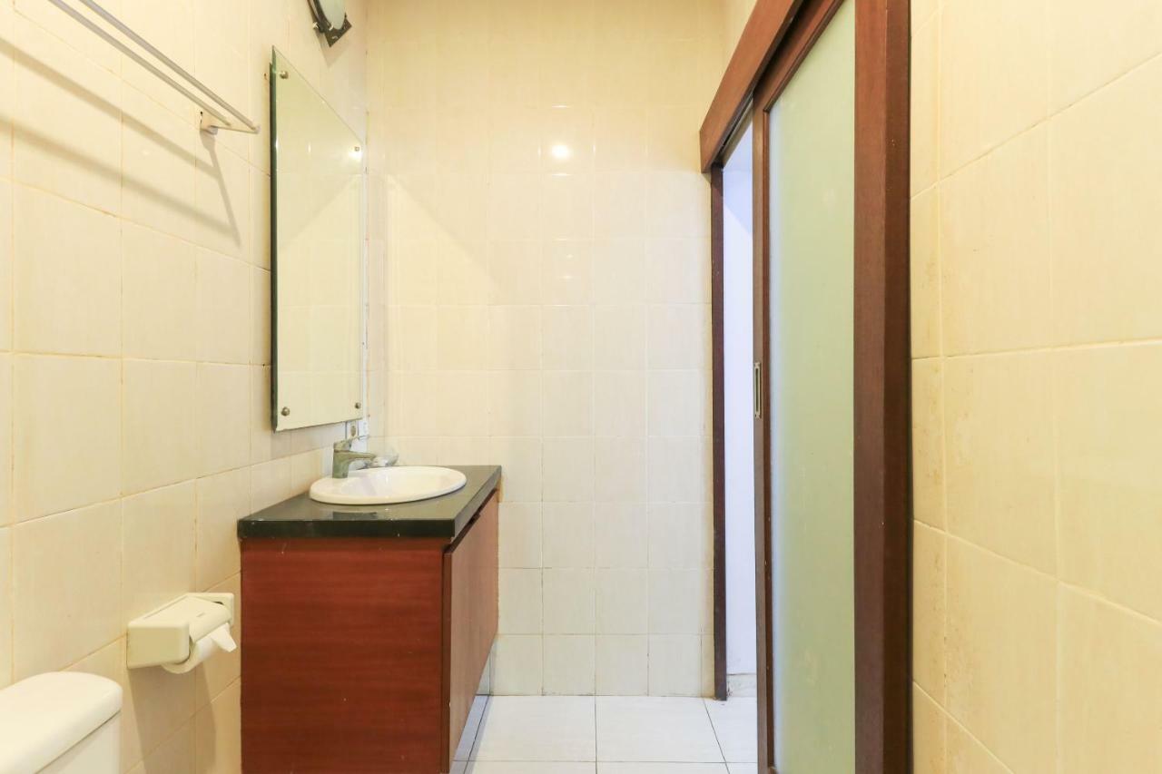 Puri Jayaraja Guest House Kuta Lombok Exterior foto