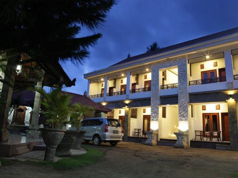 Puri Jayaraja Guest House Kuta Lombok Exterior foto